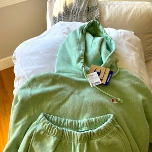 Champion sweatshirt and sweatpants